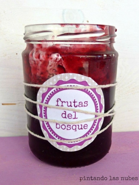 mermelada casera de moras, arándanos y frambuesas