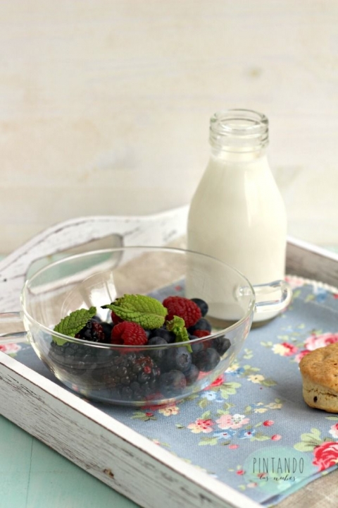 Moras, arándanos y frambuesas  para rellenar scones