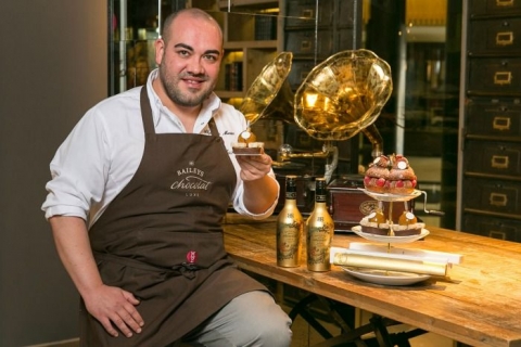 Alejandro Montes y Mamá Framboise