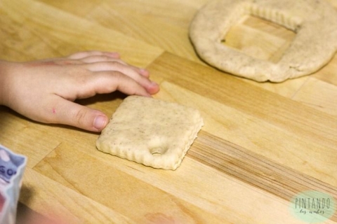 Cómo hacer galletas de queso con niños