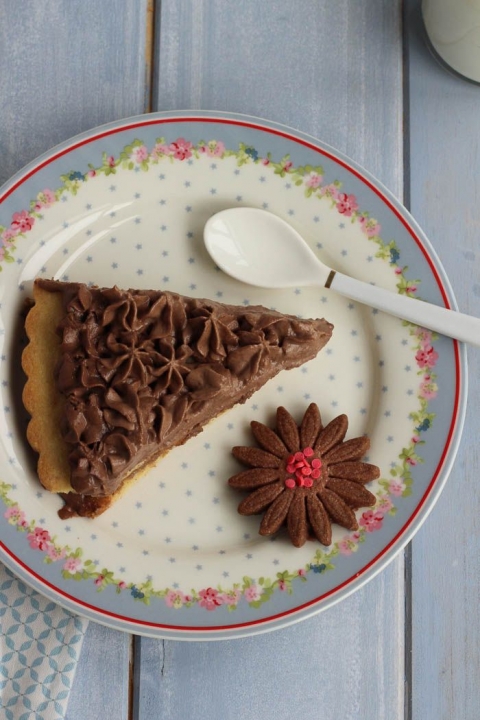 Tarta de trufa y avellana hecha de galletas caseras