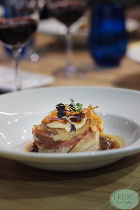 Cilindro de ternasco, crema de patata y calabaza