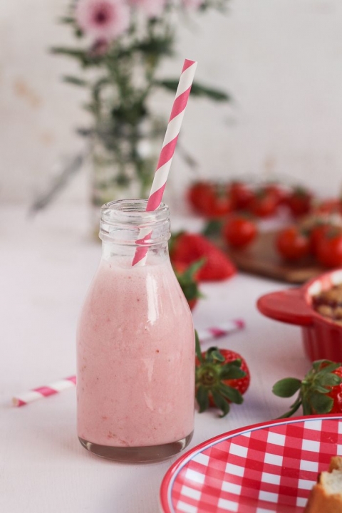 Como hacer un batido de fresas y coco