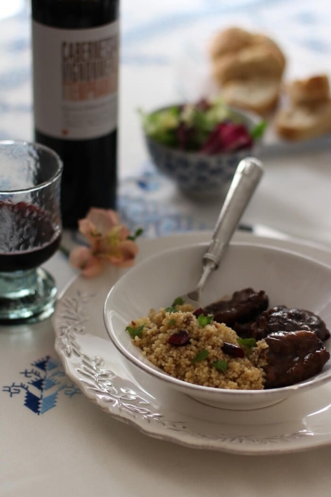 Carrilleras de cerdo al vino tinto con especias
